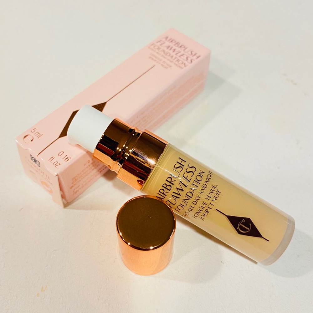 Charlotte Tilbury Airbrush flawless foundation 7.5